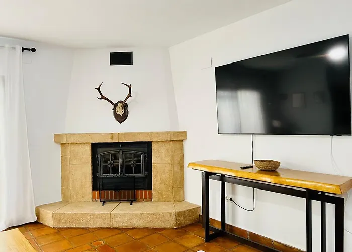 Aljaral, Espectacular,piscina,chimenea, Climatizacion, Wifi