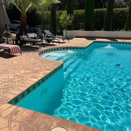 بيت للعطل Aljaral, Espectacular,piscina,chimenea, Climatizacion, Wifi *
