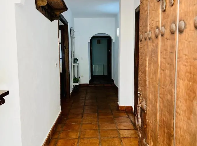 Aljaral, Espectacular,piscina,chimenea, Climatización, Wifi