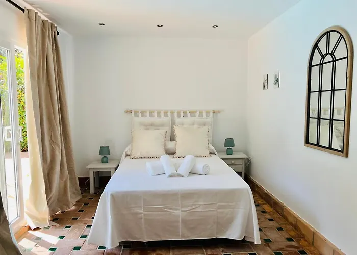 Сasa de vacaciones Aljaral, Espectacular,piscina,chimenea, Climatización, Wifi *