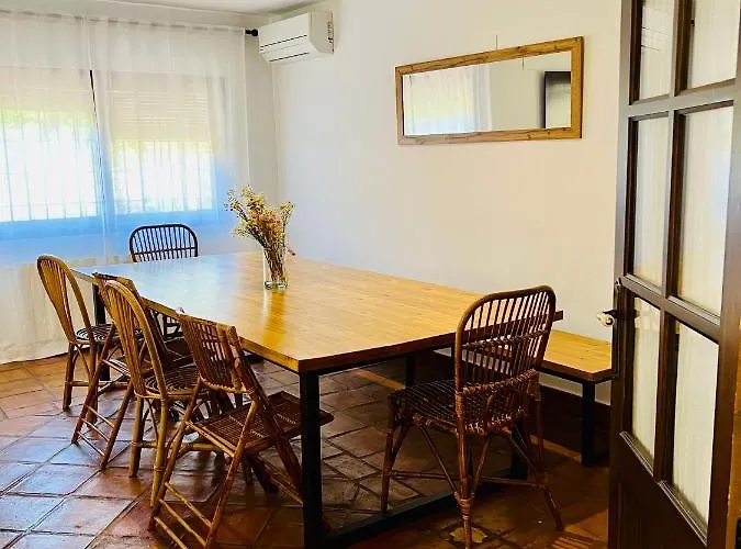 Aljaral, Espectacular,piscina,chimenea, Climatización, Wifi *